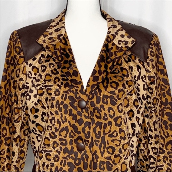 Host Pick! RARE DON CASTER TRUE Modern look VINTAGE LEOPARD/ LEATHER TRENCH - Picture 3 of 16